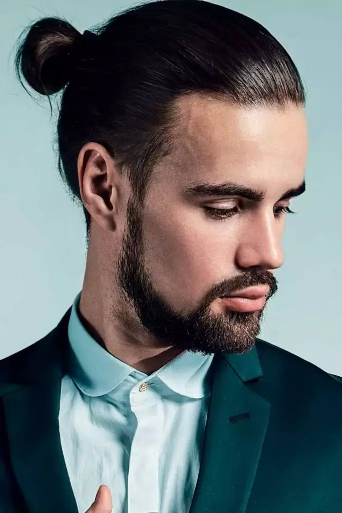 Straight Haircut Idea for Men 