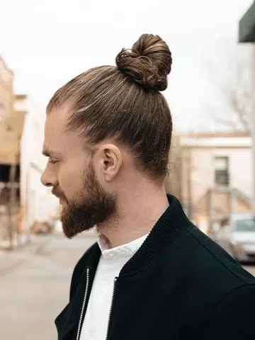 Straight Haircut Idea for Men 