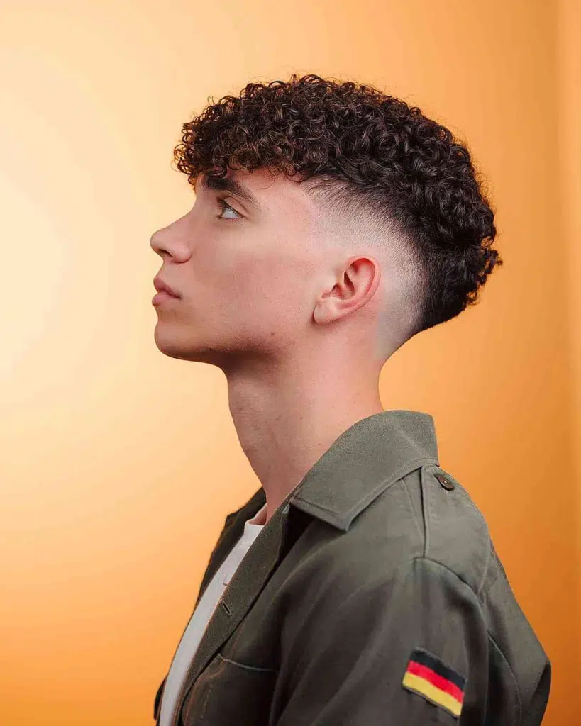 Short Curly Hairstyle Idea for Men