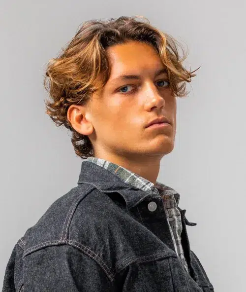 Wavy Hairstyle Idea for Men