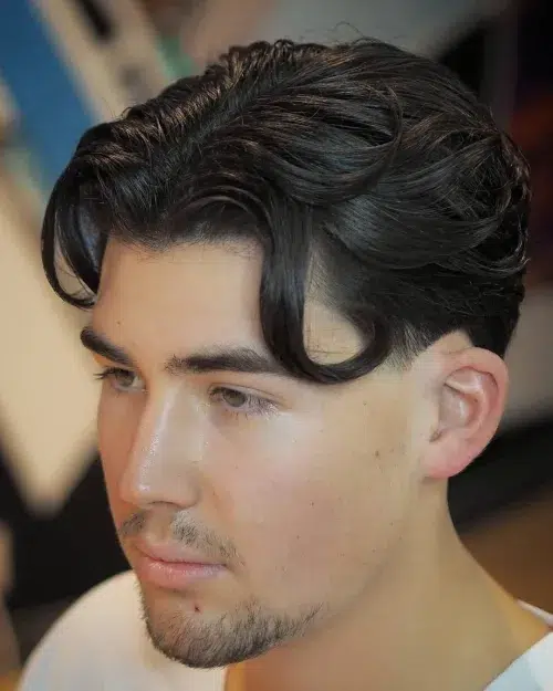 Wavy Hairstyle Idea for Men