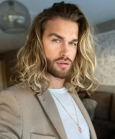 Long Layered Haircut Idea for Men