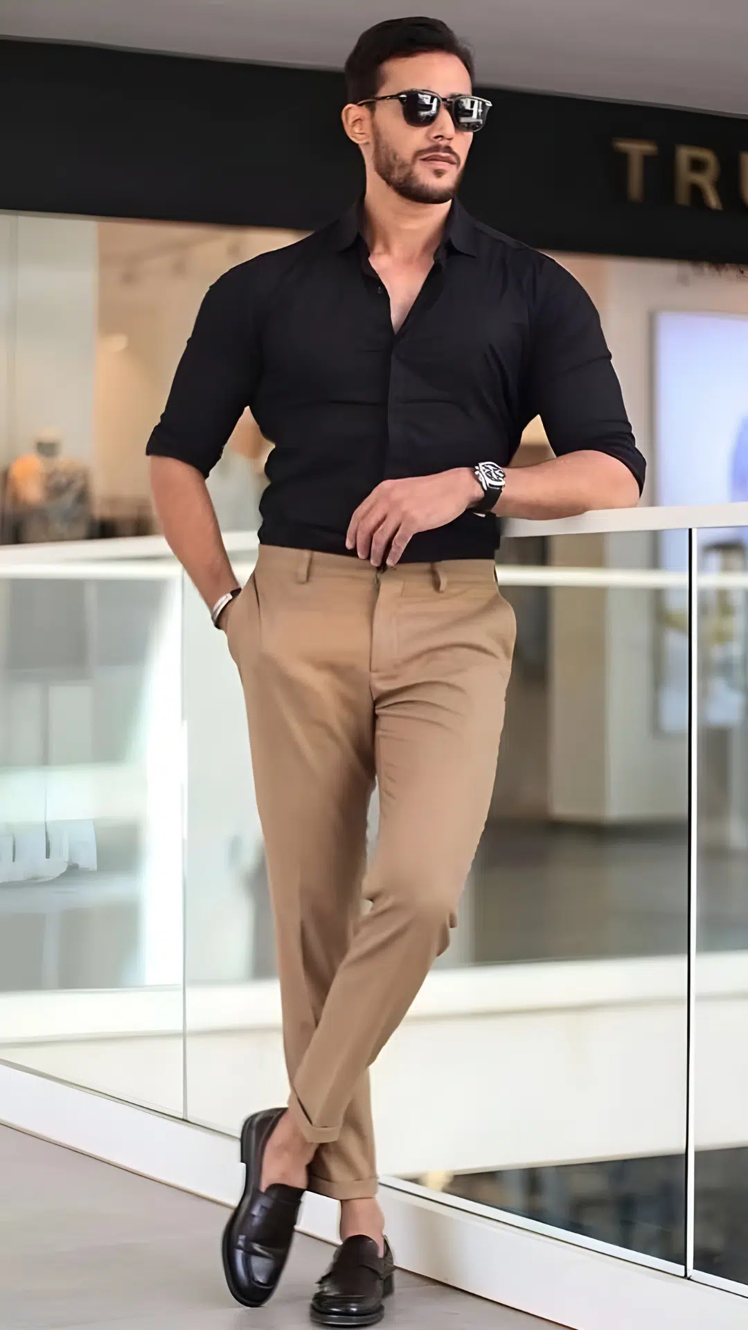 Black Outfit Idea for Men
